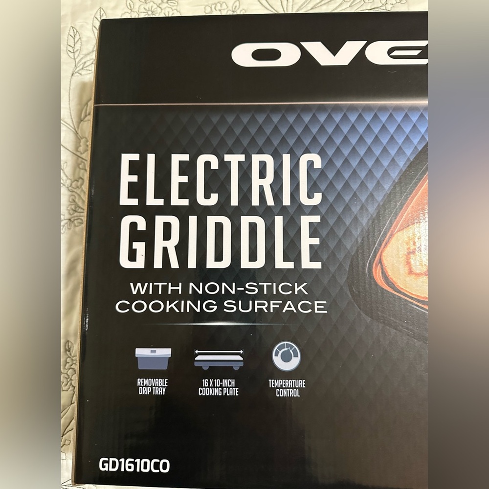 OVENTE Electric Griddle with 16" x 10" Flat Non-Stick Cooking Surface Brand New - Picture 2 of 10